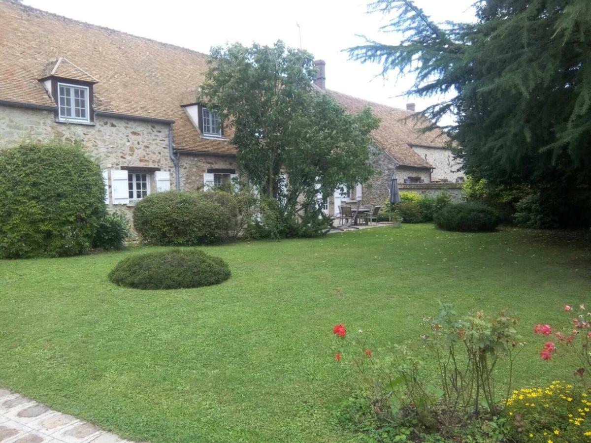 Domaine Des Trois Chateaux Moisenay 외부 사진